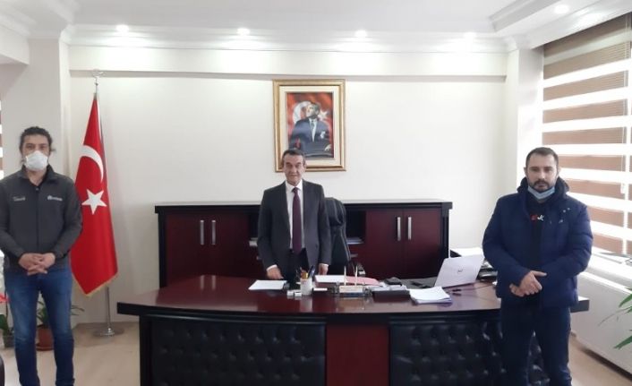 Korona virüse karşı mücadele için 10 bin eldiven, 10 bin maske bağışladılar