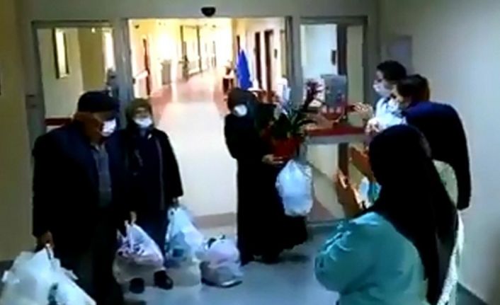 Koronayı yenen 3 hasta alkışlarla taburcu oldu