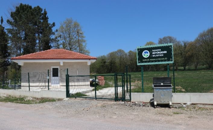 Koronayı yenip beyin kanamasından ölen Resmiye nine son yolculuğuna uğurlandı