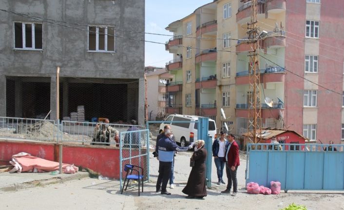 Kulp’taki semt pazarlarında korona virüs önlemi