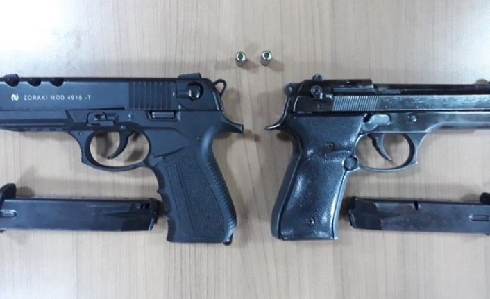 Maskeli soyguncular polisten kaçamadı