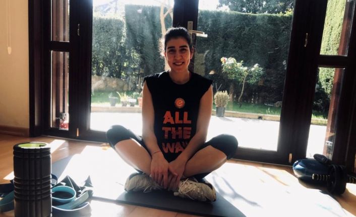 Melis Durul’dan ’Evde kal’ çağrısı