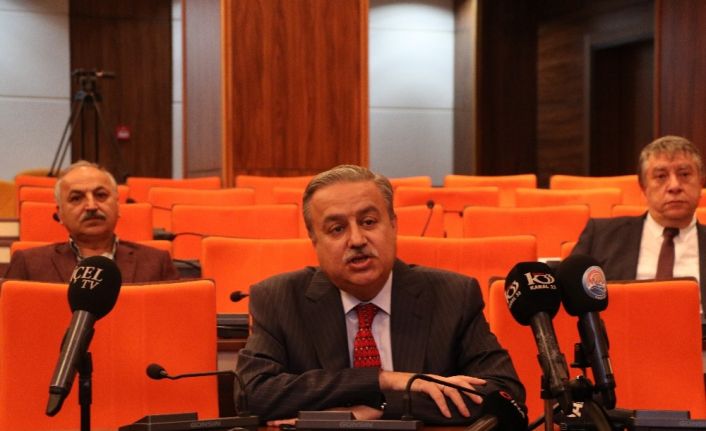 Mersin Valisi, yardımcıları ve kaymakamlardan Milli Dayanışma Kampanyası’na birer maaş destek