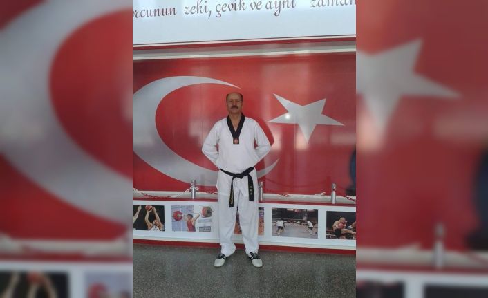 Milli Antrenör Demir,  "Gençler meslek seçimlerinde 100 metre yarışçısı değil maraton koşucusu olmalı"