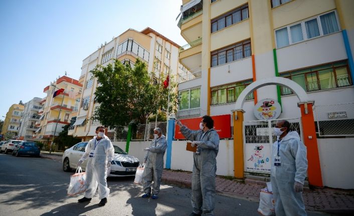 Muratpaşa evde kaldı maskeler belediyeden geldi