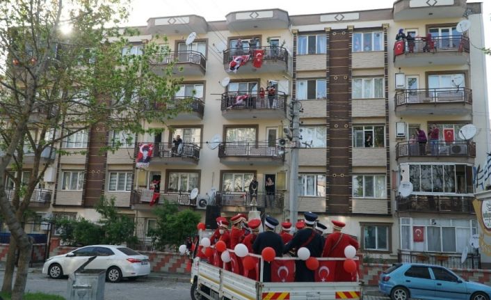 Mustafakemalpaşa Belediyesi’nden mehterli 23 Nisan kutlaması