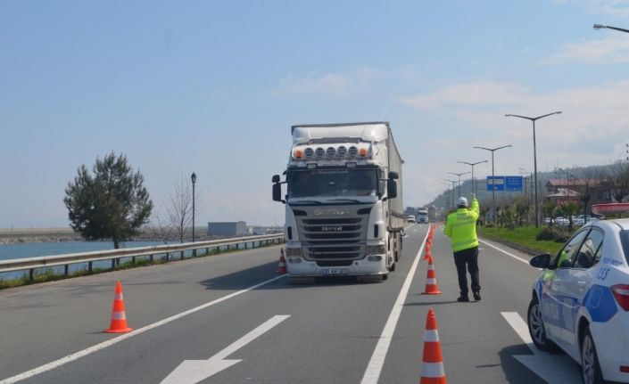 Ordu’da yolları boş bulan 521 sürücüye hız sınırını aşmaktan ceza