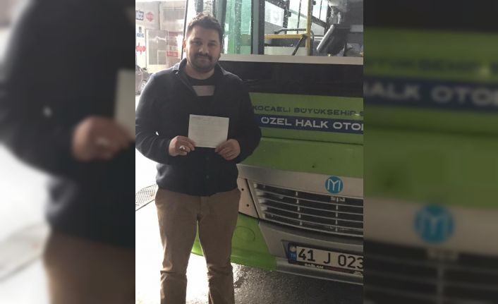 Otobüs şoförü 1 haftalık kazancı ile “Biz Bize Yeteriz Türkiye” dedi