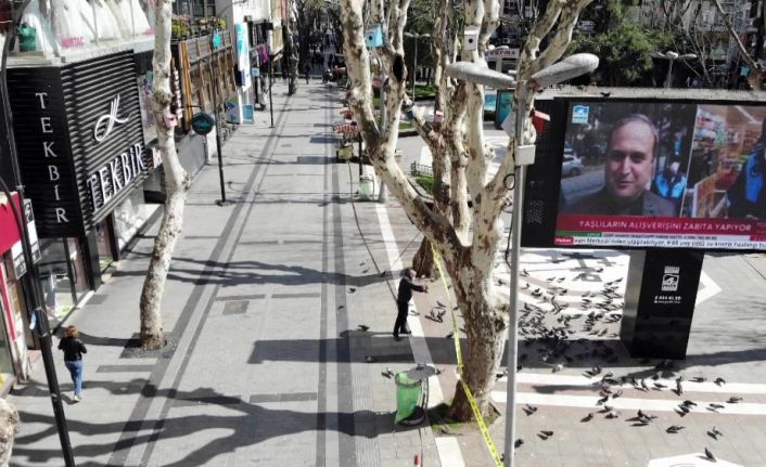 (Özel) Korona tedbirleri kapsamında şerit çekilerek kapatılan Pendik Meydanı havadan görüntülendi