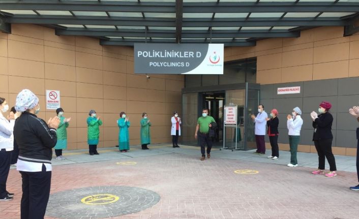 (Özel) Şehir Hastanesinde Korona tedavisi biten 3 hasta daha taburcu oldu