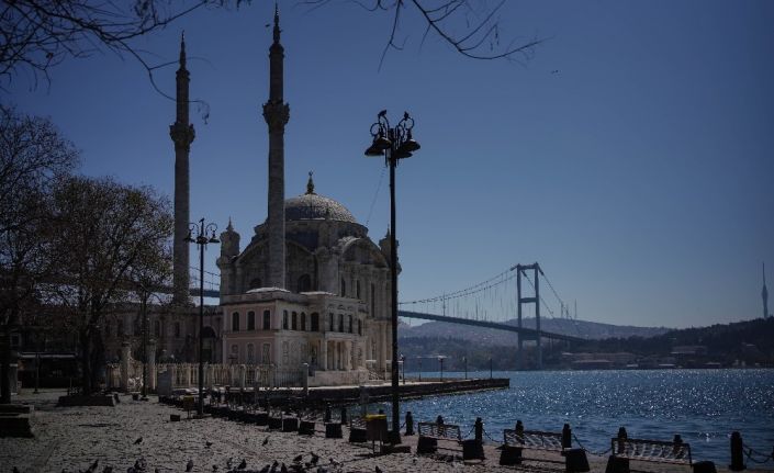 (Özel) “Sokağa çıkma kısıtlamasında” mega kentin tarihi noktaları havadan görüntülendi