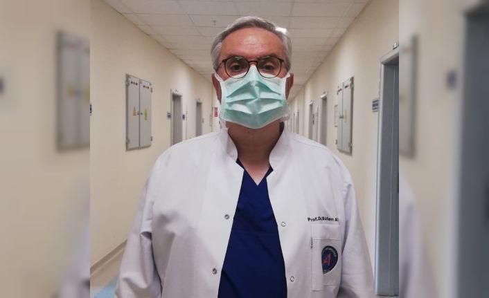 Plazma tedavisiyle Covid-19’u yenen yaşlı hasta, kronik hastalıklarıyla savaşıyor