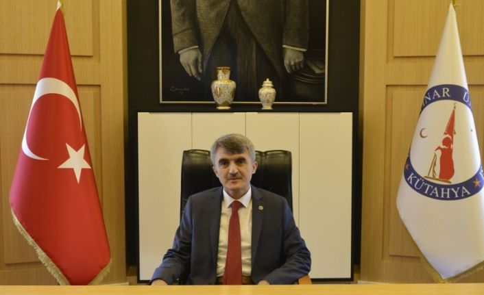 Rektör Uysal’dan, “Biz Bize Yeteriz Türkiye’m” kampanyasına maaş ve şiirli destek