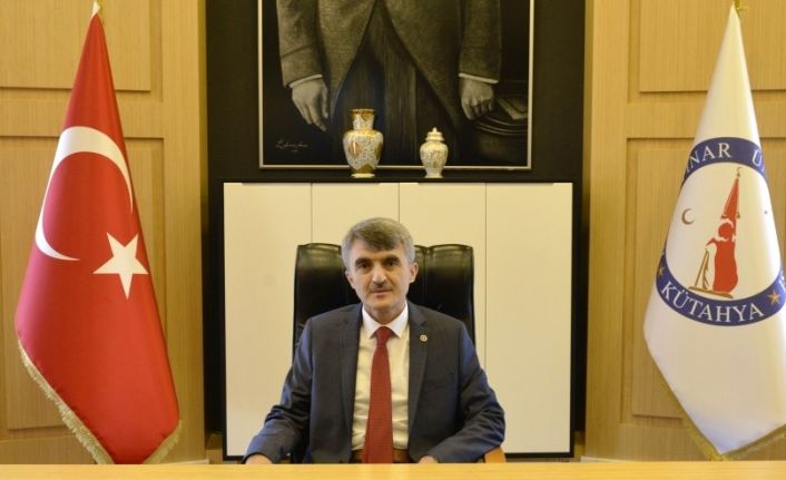 Rektör Uysal’ın “Biz Bize Yeteriz Türkiye’m” şiiri türkü olarak yorumlandı