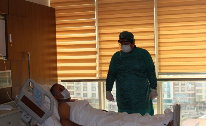Siirt’te immun plazma tedavisi uygulanan korona virüs hastası gözlerini açtı