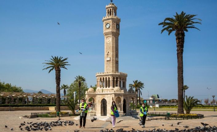 Sokakta yaşayan canlılara “gönülden” destek