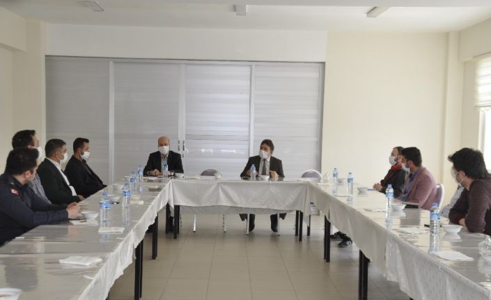 Şuhut’ta siyasi ilçe başkanlarının katılımı ile korona virüs toplantısı