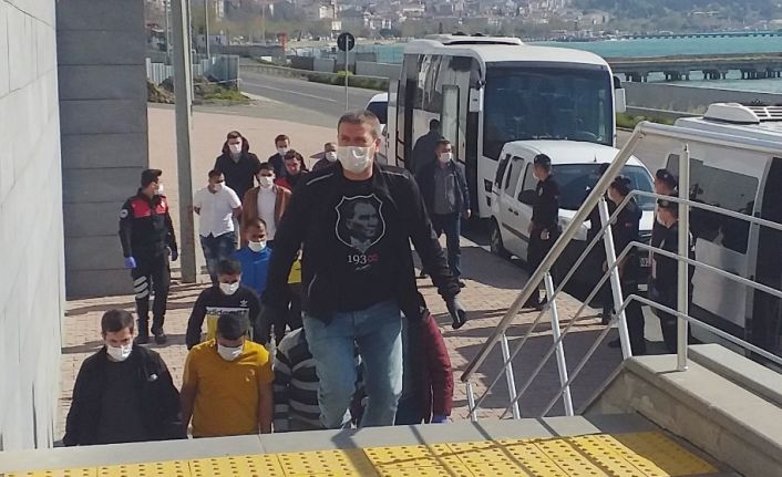 Tekirdağ’da 2 polisin yaralandığı silahlı çatışmaya ilişkin 16 kişi adliyeye sevk edildi