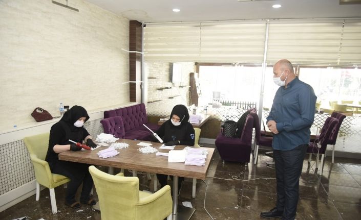 Tekkeköy Belediyesi tüm ekipleriyle 46 gündür korona virüsle mücadele ediyor