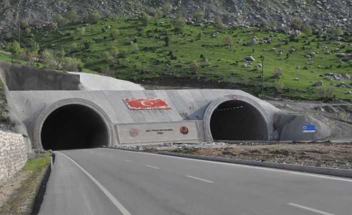 Terör saldırıları nedeni ile bitirilememişti, 2 yıl önce tamamlanan yol vatandaşları rahatlattı