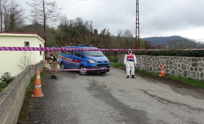 Trabzon’un Hayrat ilçesinin 5 mahallesindeki yaklaşık 2 bin kişinin karantinası sürüyor