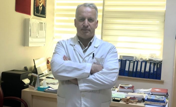 Uzmanından ’evde kal’ uyarısı: "Korona virüs gördüğünü değil, değdiğini sobeliyor"
