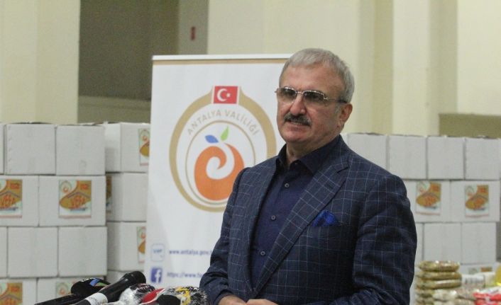 Vali baskını sosyal medya hesabından "İlginç şeyler yaşanıyor" başlığıyla paylaştı