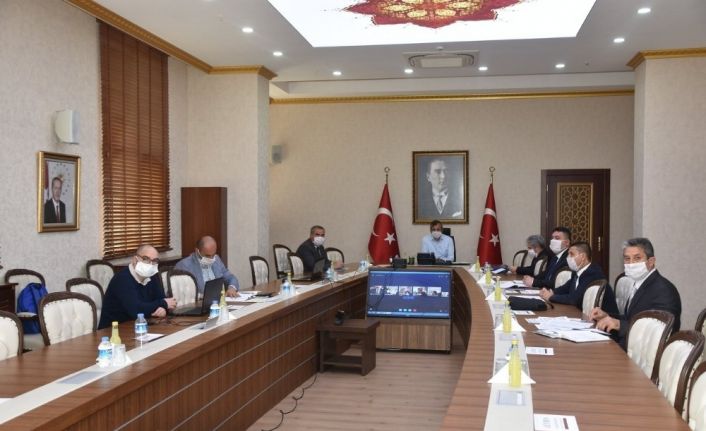 Vali Sezer: “Hedefimiz bütün köylerimizi belli standartlara kavuşturarak örnek köyler haline getirmek”