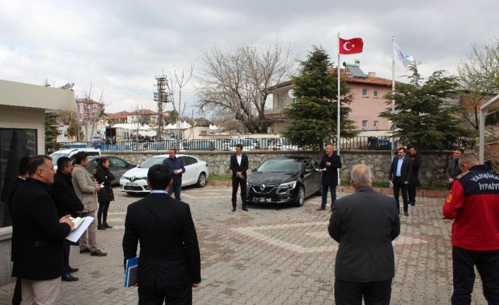Yahşihan Belediyesi’nden sosyal mesafeli müdürler toplantısı