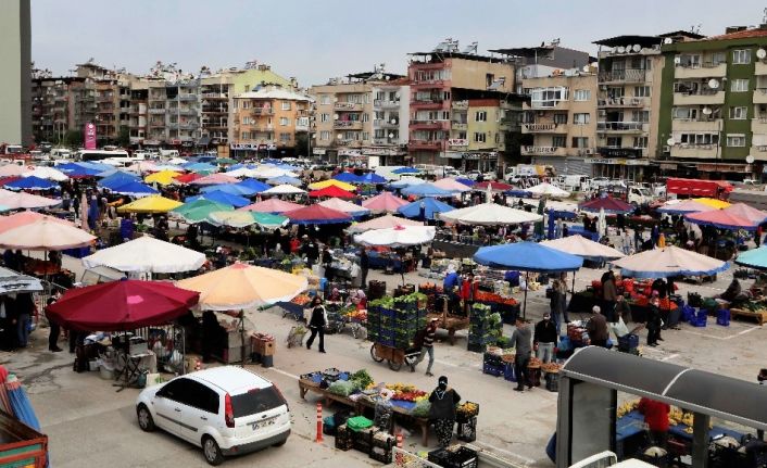 Yeni yerine taşınan pazaryerinde ilk denetimi başkan yaptı