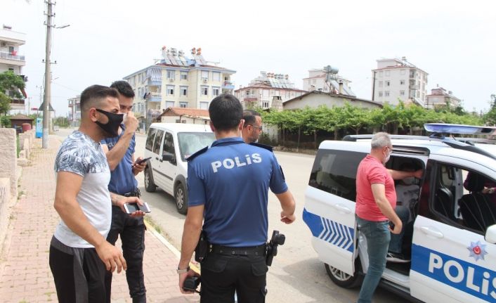 3 kadının hırsızlık girişimi ev sahibinin eve erken gelmesiyle son buldu