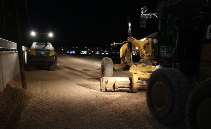 Ahmet Yesevi’de yol yapımı sürüyor