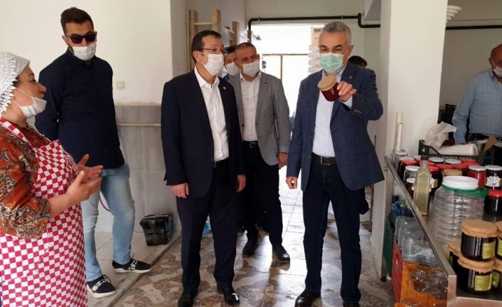 Ailesi için ürettiği kozalak reçeliyle marka oldu