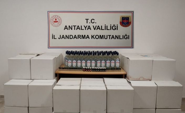 Antalya’da 675 litre etil alkol ve 81 adet içki aroması ele geçirildi