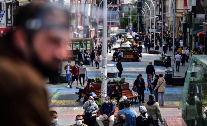Bakırköy Meydanı’nda dikkat çeken yoğunluk
