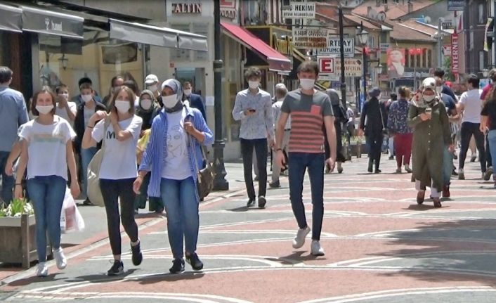 Bartın’da 15-20 yaş aralığındaki gençler 41 gün sonra sokağa çıktı