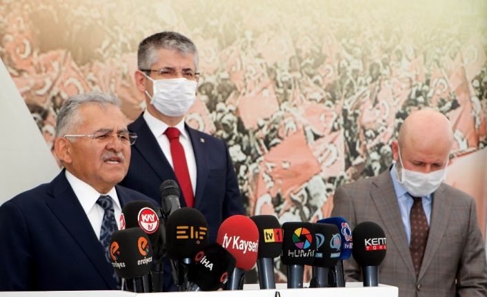 Başkan Büyükkılıç: "Seyahat kısıtlamasının kalkmamasının nedeni Covid-19 sayısı değil kente verilen önem"