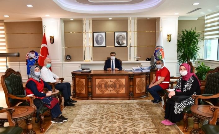 Başkan Yeşiloğlu, Vali Gürel’e çalışmalar hakkında bilgi verdi