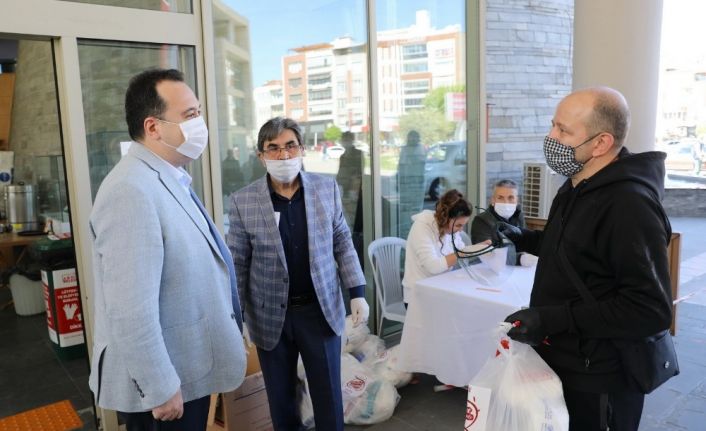 Berber ve kuaförlerin imdadına Akhisar Belediyesi yetişti