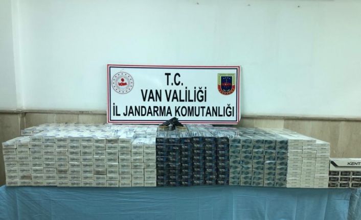 Çaldıran’da 8 bin paket kaçak sigara ve ruhsatsız tabanca ele geçirildi