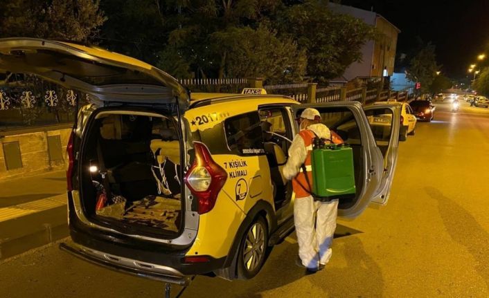 Dezenfekte işlemi geceleri de sürüyor