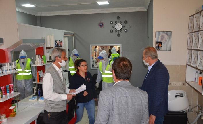 Didim’de berber ve kuaförlere malzeme desteği sağlandı