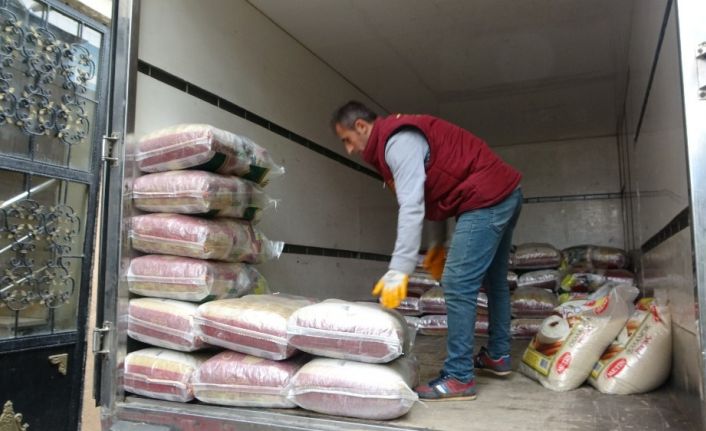 Esnaf ve Sanatkarlar Odasından korona mağduru 3 bin esnafa yardım paketi