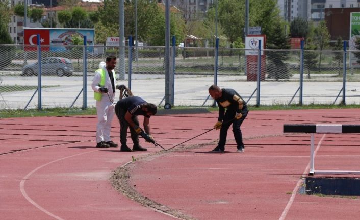Gençlik ve Spor İl Müdürlüğü tesislerinde bakım çalışmaları sürüyor