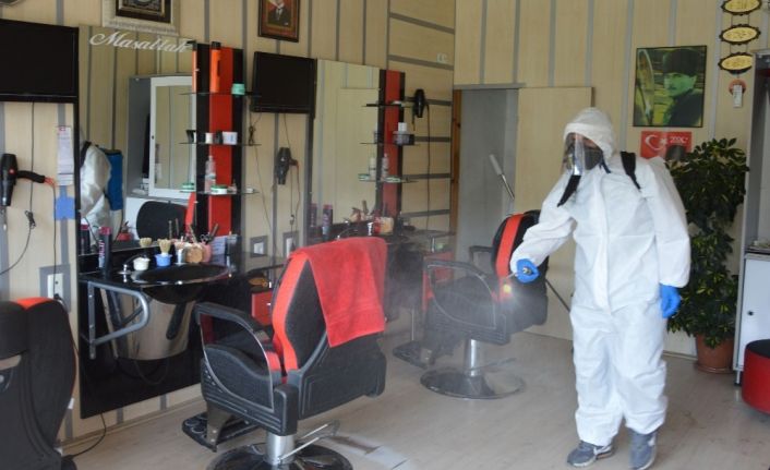 Havza’da berber ve kuaförler dezenfekte edildi