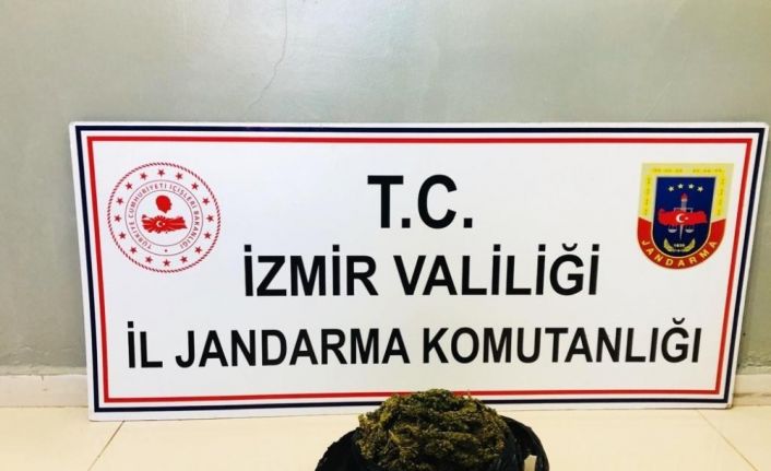 Hem korona virüs tedbirlerine uymadılar, hem de uyuşturucu madde ile yakalandılar