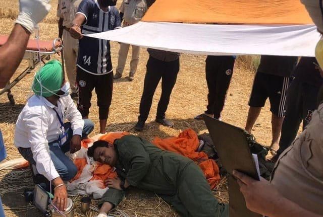 Hindistan’da savaş uçağı düştü