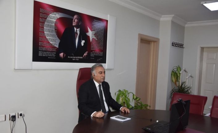 Iğdır Milli Eğitim Müdürü Gönen, dijital ortamda öğrenci velileri ile toplantı yaptı