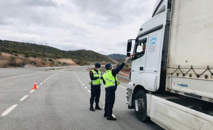 Jandarma, Karayolu Trafik Haftasını kutladı