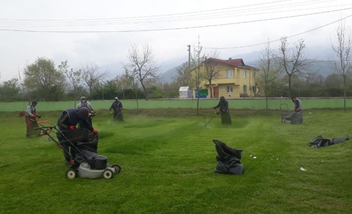 Kartepe’de parkların bakımı yapılıyor